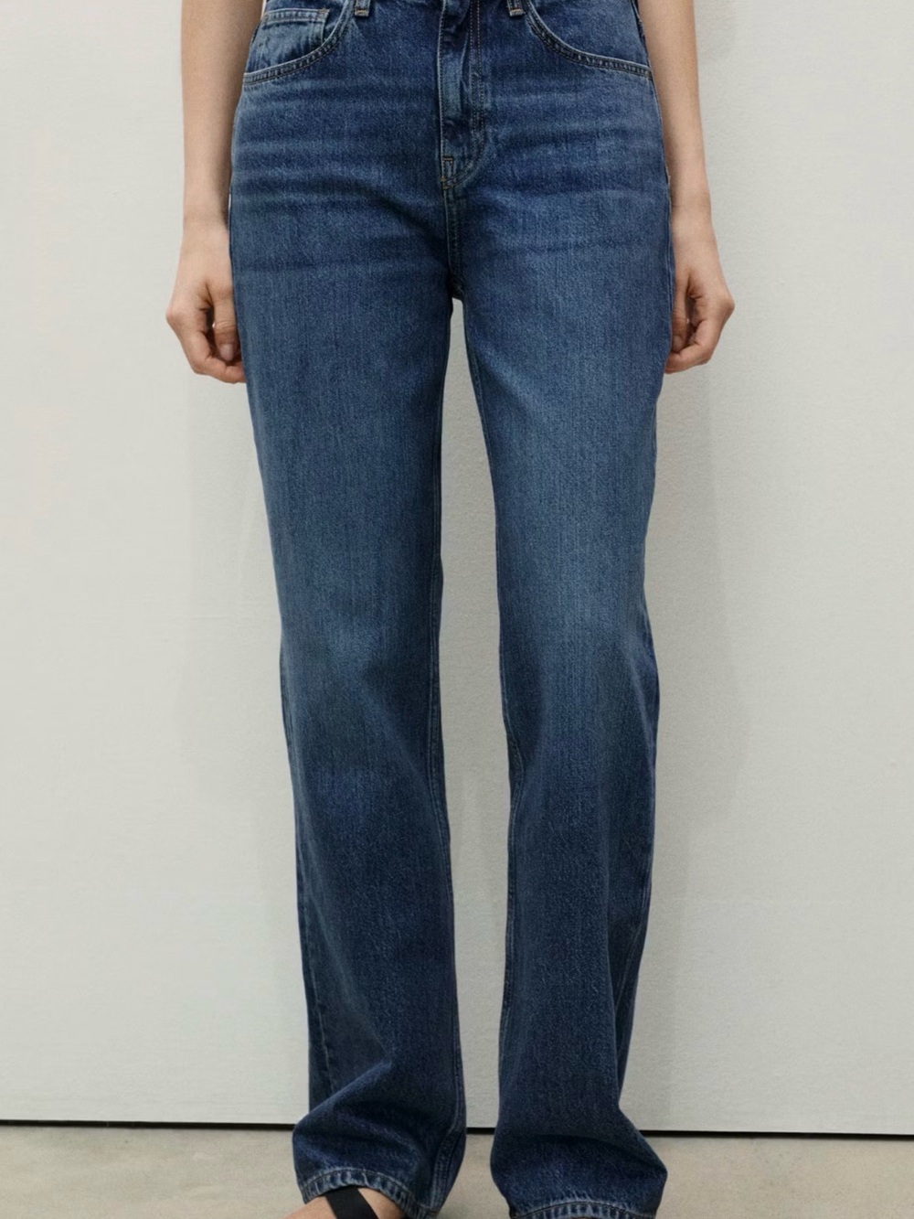Mango High-Rise Straight-Leg Jeans